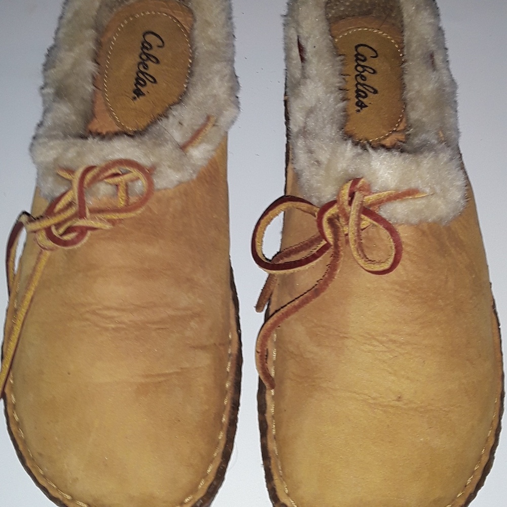 Cabellas Leather Slip On Shoes Size6.5